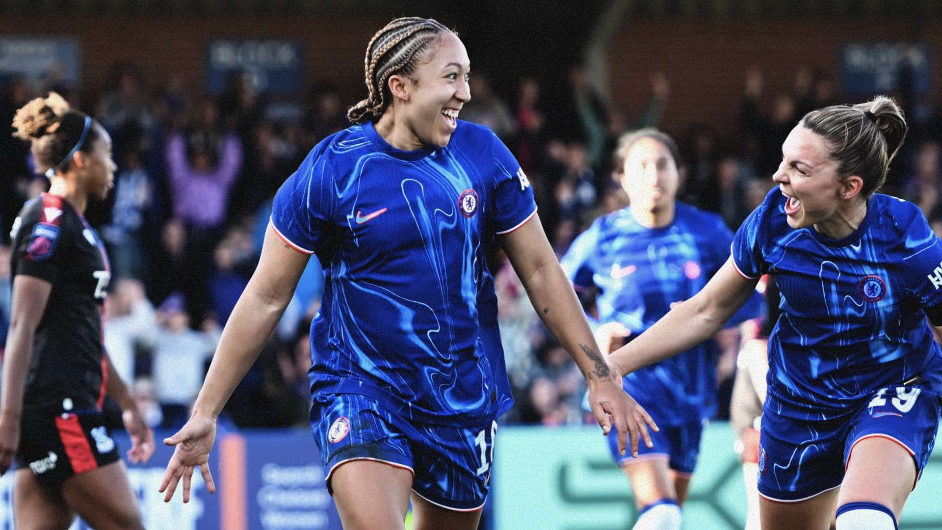 愛德華茲三十多分庫裏也貢獻二十三分森林狼熱火朝天勇士順利拿下四連勝.